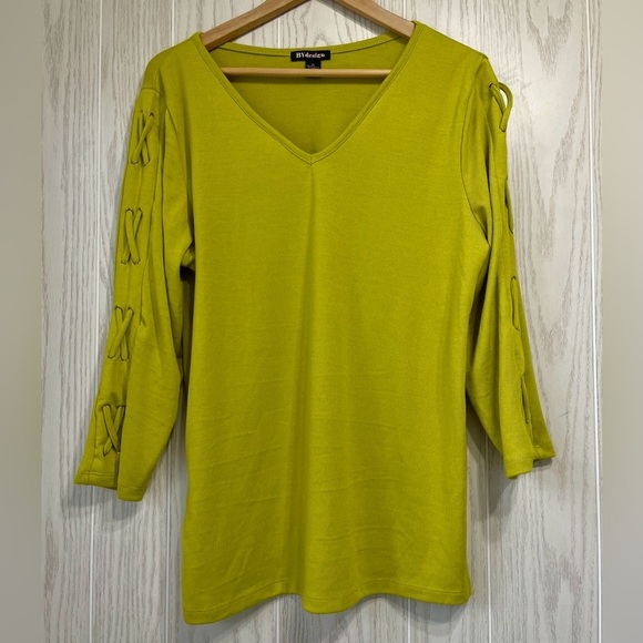 By Design Women's XL Green Threaded Sleeves Top EUC - Picture 1 of 3